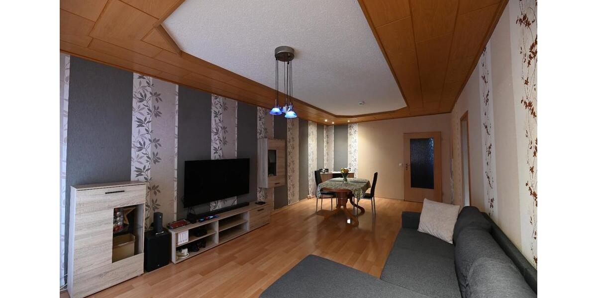 Etagenwohnung Sömmerda - 3 Zimmer, 72 m&sup2;, 74.000&euro; | Angebot:27094049