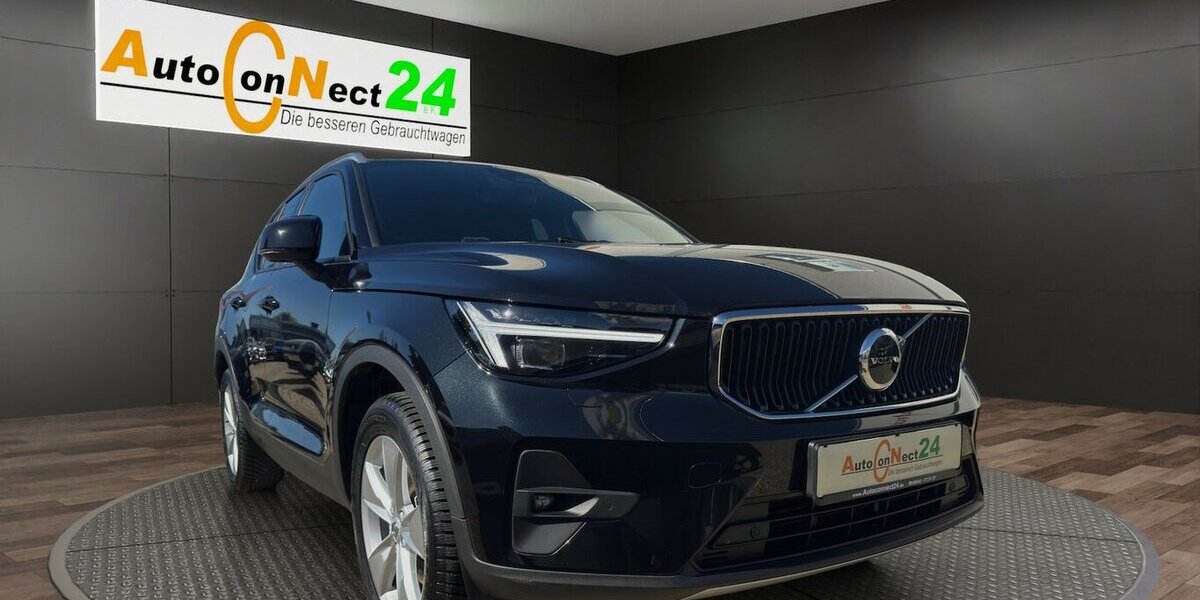 Volvo XC40 B3 Core 2WD *DKG/AHK/LED/SHZG/Kamera/ACC/PDC* 6.934 km 31.990 &euro; Bamberg 96052