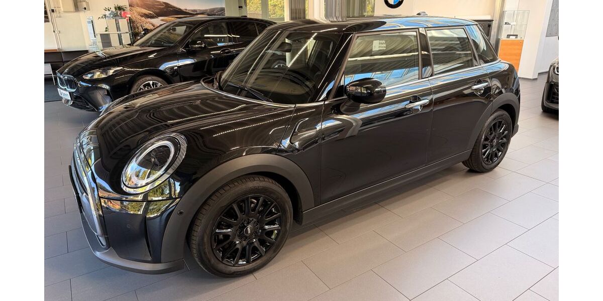 Mini Cooper 28.900 km 23.490 &euro; Alt-Mölln 23881