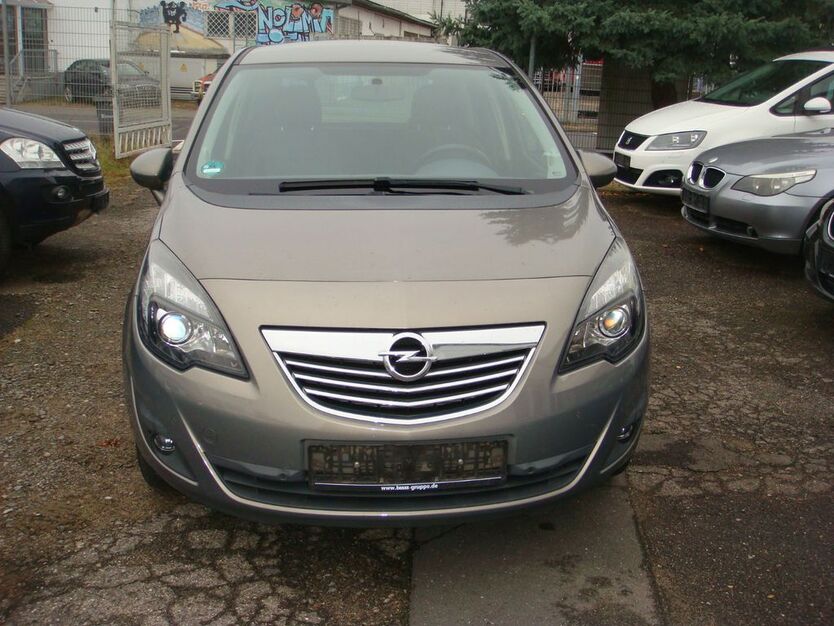 Opel Meriva 97.000 km 2.650 € Erlensee 63526