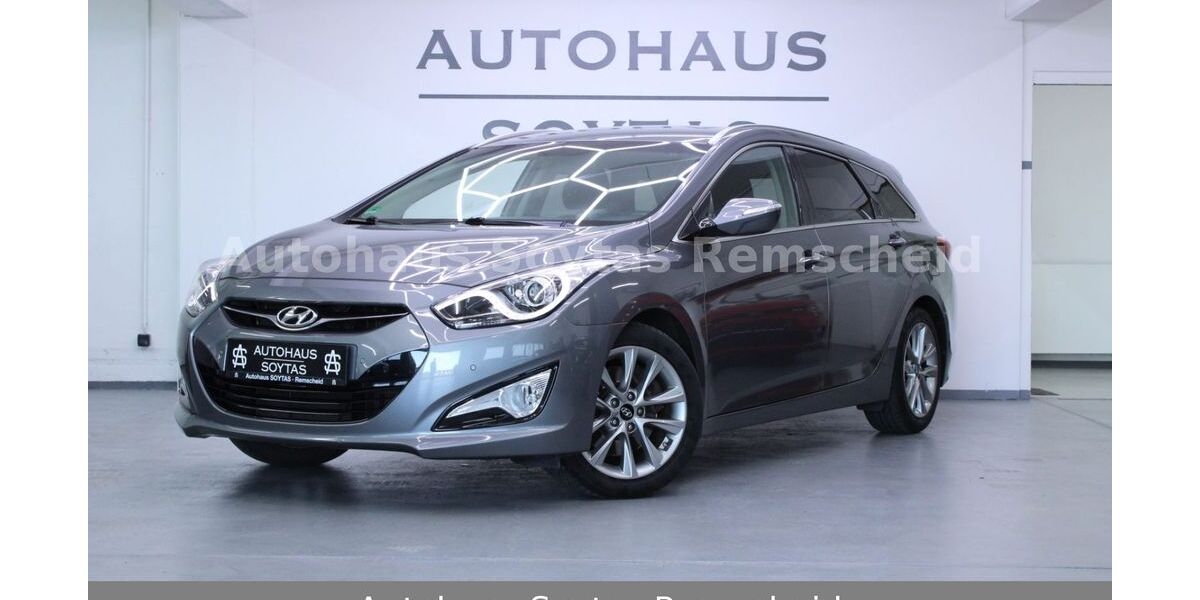 Hyundai i40 120.000 km 9.999 &euro; Remscheid 42853