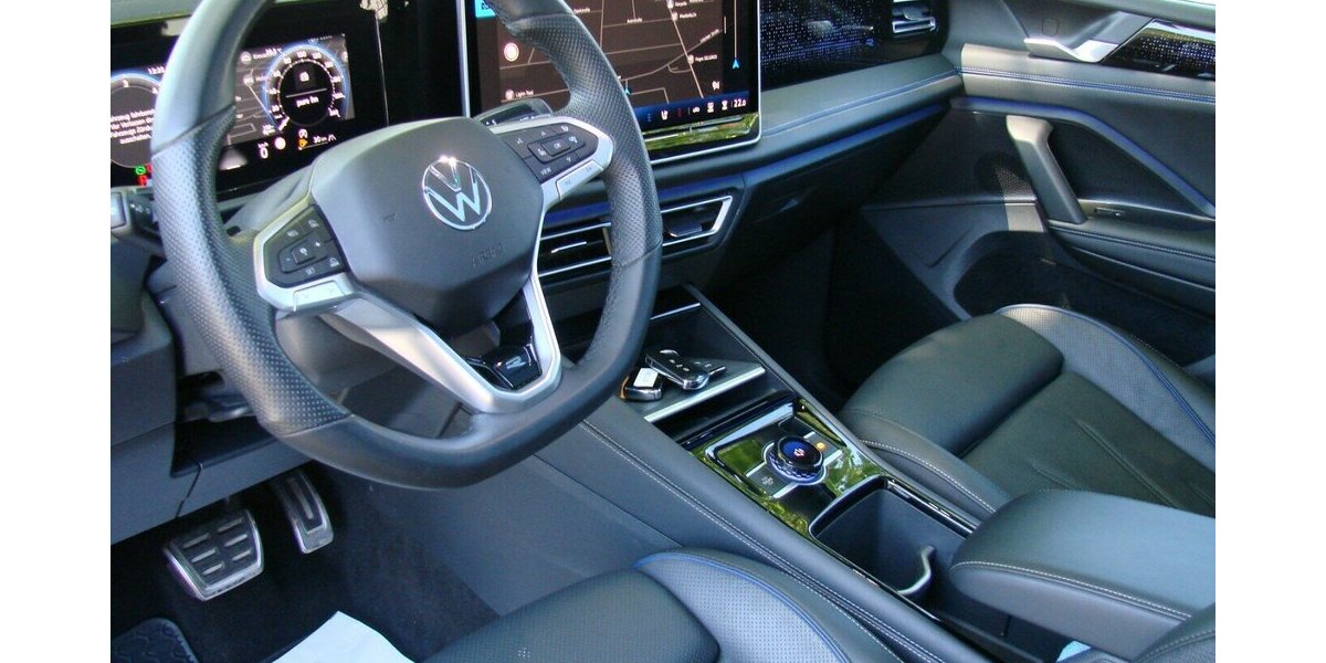 VW Tiguan R-Line BlackStyle 4M Pano AHK SHZ IQ Light 44.213 km 47.980 &euro; Falkensee 14612