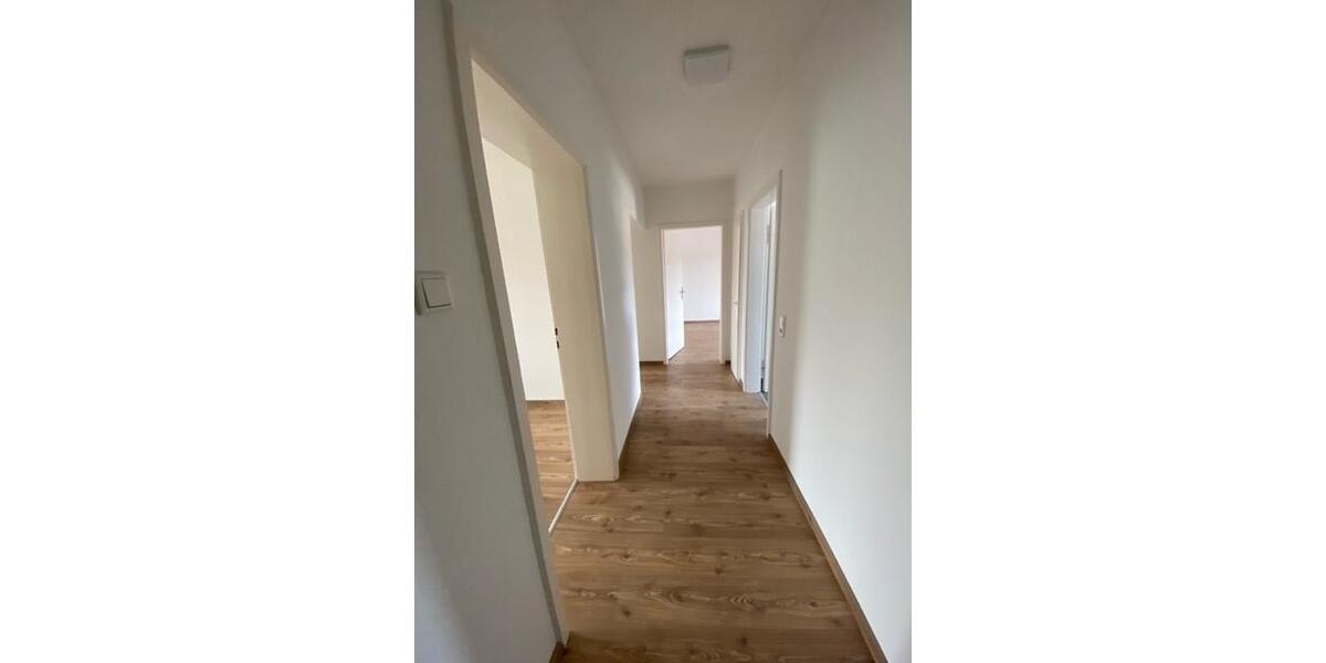Etagenwohnung Kaiserslautern - 3 Zimmer, 66 m&sup2;, 719&euro; | Angebot:26592755