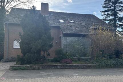 Freistehendes Einfamilienhaus mit riesiger Wohn-Gartenfläche zimmer