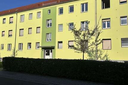 Wohnung Hohenmölsen - 3 Zimmer, 61 m&sup2;, 75.000&euro; | Angebot:25201072