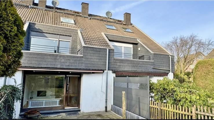 Reihenhaus Ratingen Hösel - 5 Zimmer, 140 m&sup2;, 1.800&euro; | Angebot:25877011