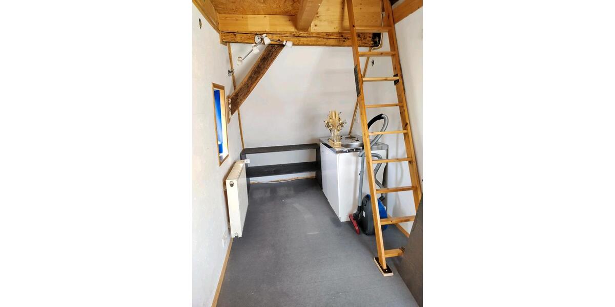 Dachgeschoßwohnung Ammerbuch - 1 Zimmer, 20 m&sup2;, 420&euro; | Angebot:24664179