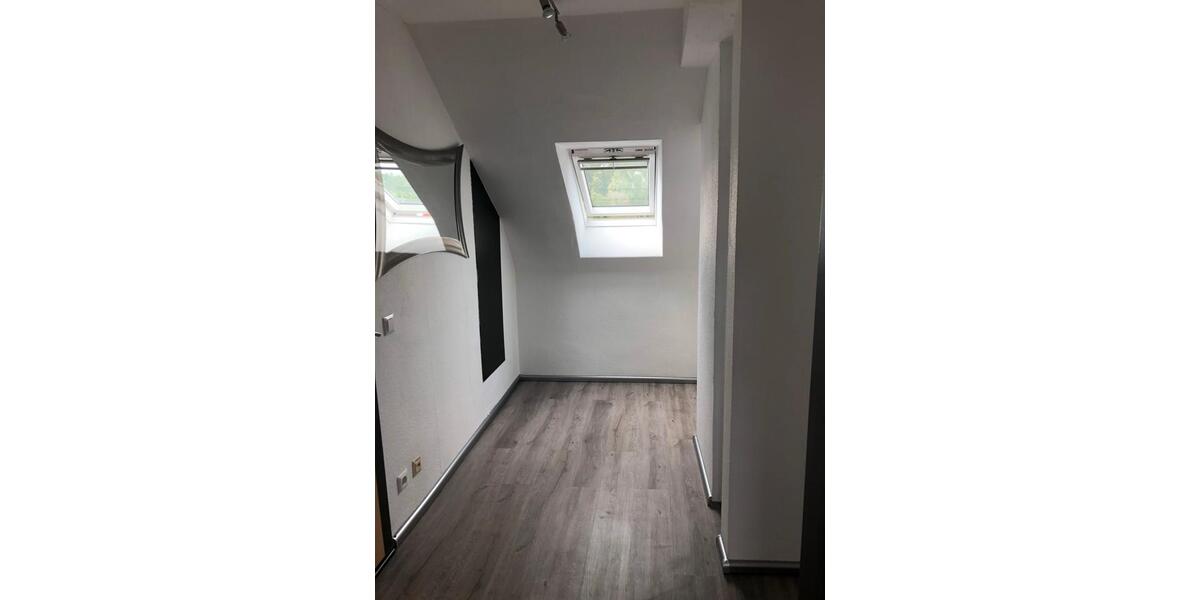 Dachgeschoßwohnung Oberasbach - 3 Zimmer, 60 m&sup2;, 224.900&euro; | Angebot:25404687