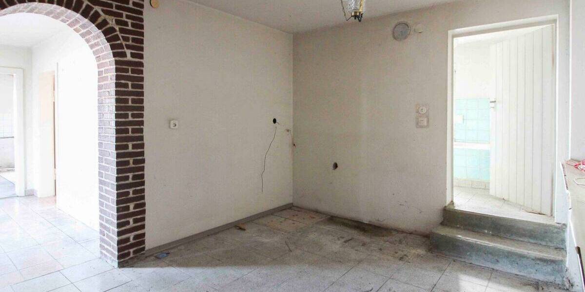 Einfamilienhaus Mühlacker Dürrmenz - 6 Zimmer, 115 m&sup2;, 175.000&euro; | Angebot:26629437