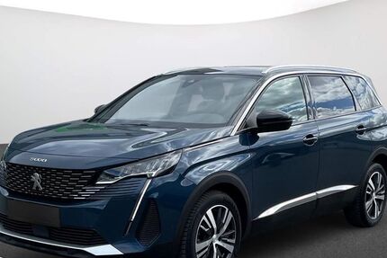 Peugeot 5008 50.572 km 25.989 &euro; Borken 46325
