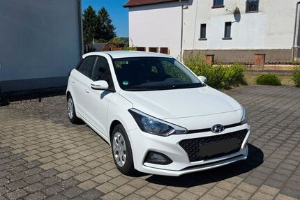 Hyundai i20 45.300 km 9.600 &euro; Losheim am See 66679