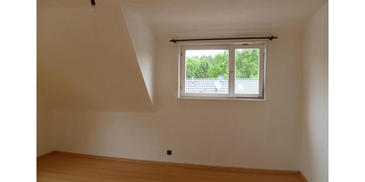Dachgeschoßwohnung Wiehl - 3 Zimmer, 80 m&sup2;, 510&euro; | Angebot:26367867