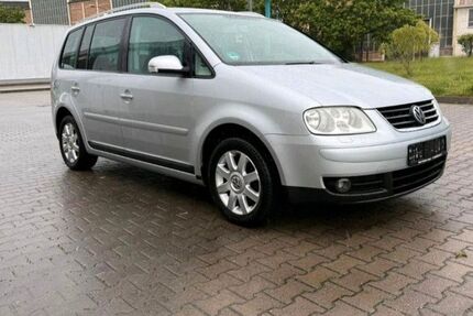 VW Touran 185.000 km 2.000 &euro; Zeitz 06712