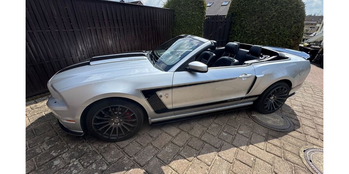 Ford Mustang 84.500 km 16.500 &euro; Kattendorf 24568