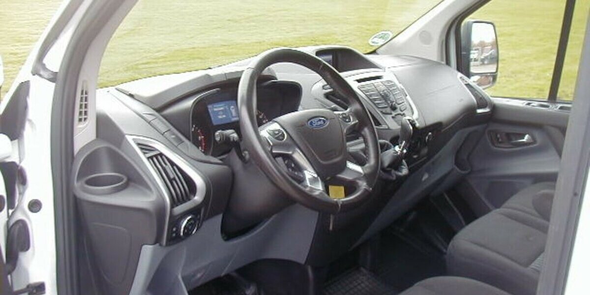 Ford Transit Custom 2.0TDCi Trend 340 L2H2-Navi-AHK-PDC 69.296 km 17.969 &euro; Wittmund 26409