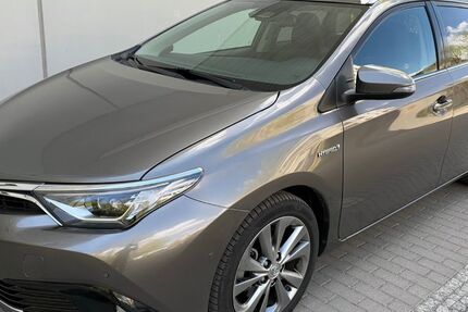 Toyota Auris 98.760 km 16.900 &euro; Berlin 12163