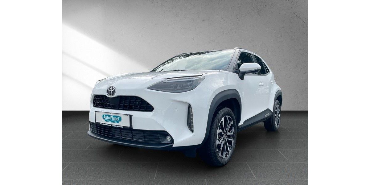 Toyota Yaris 4.800 km 29.990 &euro; Gera 07554