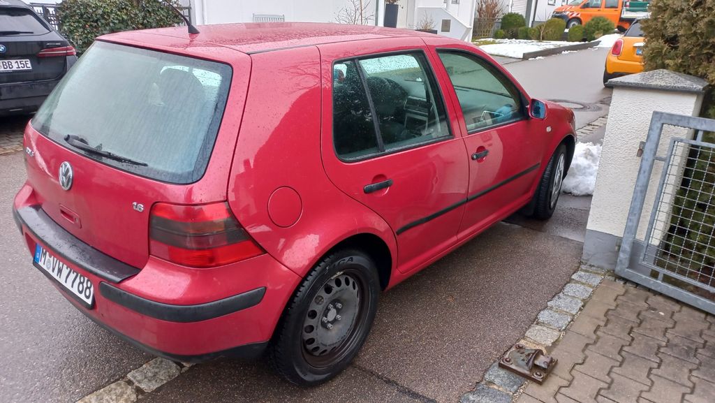 VW Golf 183.000 km 2.999 &euro; Dasing 86453