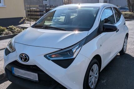 Toyota Aygo (X) 33.100 km 8.200 &euro; Dortmund 44369