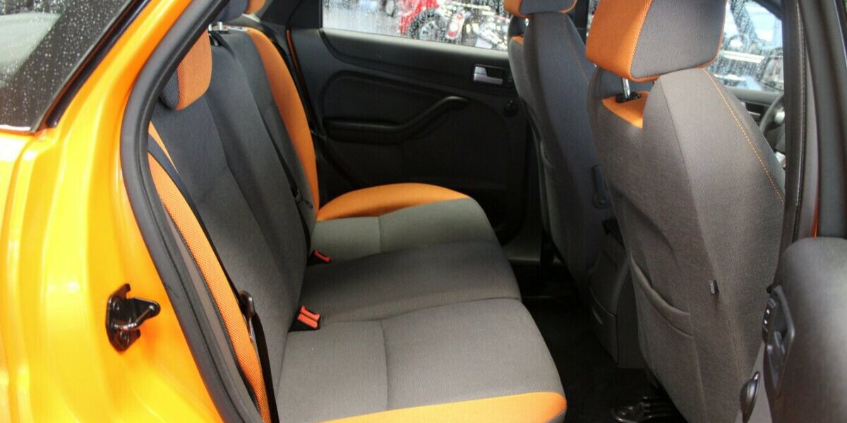 Ford Focus 2.5 MK2 ST - Recaro - SHZ -Navi - 96.133 km 12.980 € Euskirchen 53881