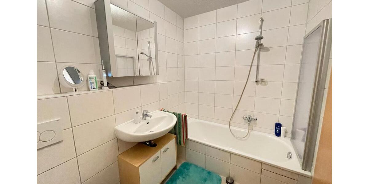 Dachgeschoßwohnung Nittendorf - 2 Zimmer, 50 m&sup2;, 750&euro; | Angebot:26165776
