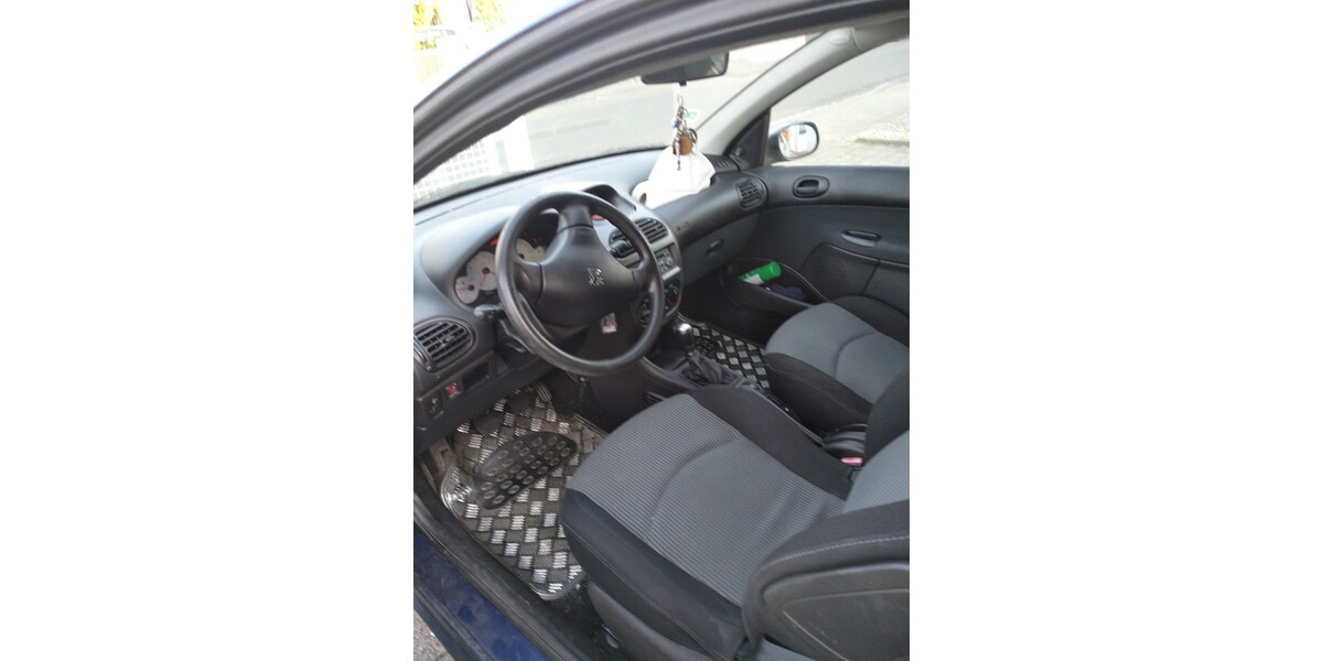 Peugeot 206 140.000 km 1.200 &euro; Mannheim 68159
