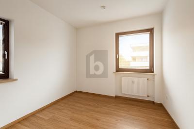 ZENTRALE LAGE MIT TOP-ANBINDUNG 8 zimmer