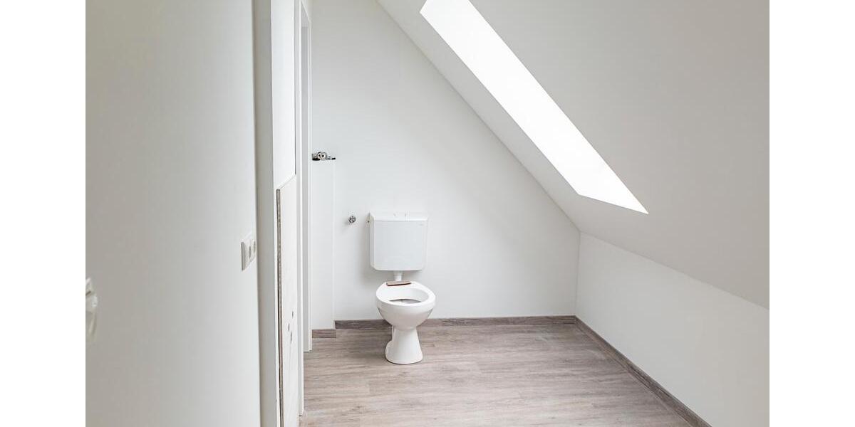 Dachgeschoßwohnung Hemmoor - 3 Zimmer, 96 m&sup2;, 1.055&euro; | Angebot:22732375