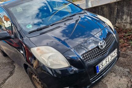Toyota Yaris 160.000 km 2.500 &euro; Filderstadt 70794
