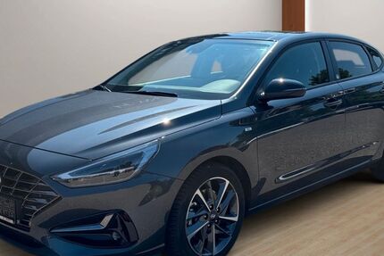 Hyundai i30 40.510 km 18.700 € Obersulm-Willsbach 74182