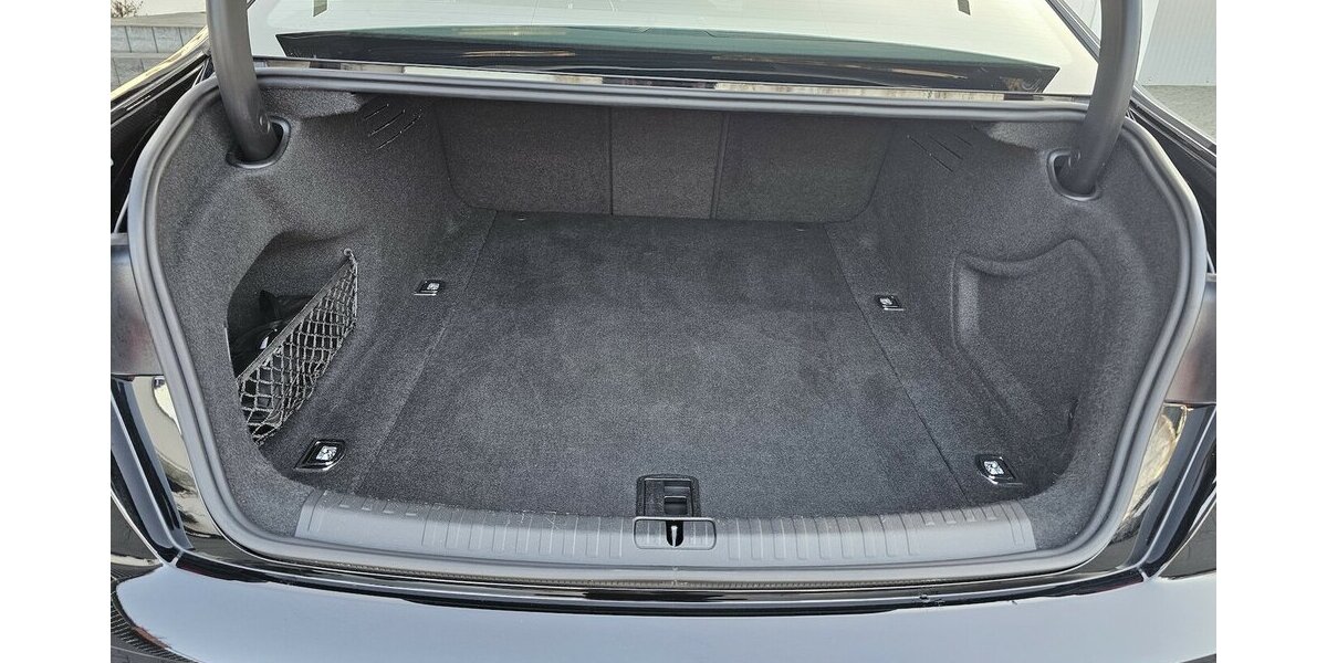 Audi A6 50 TDI quattro VIRTUAL LED AHK NAVI 1.HAND 179.530 km 26.990 &euro; Löhne 32584