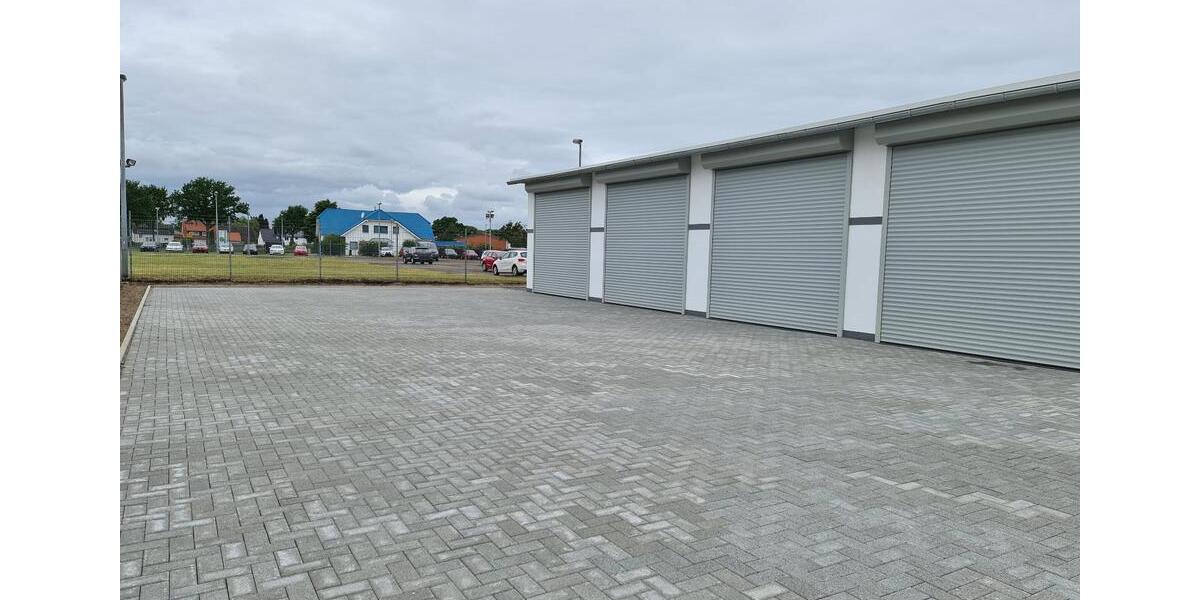 Halle mit großzügiger Freifläche zur Miete zu sofort zimmer