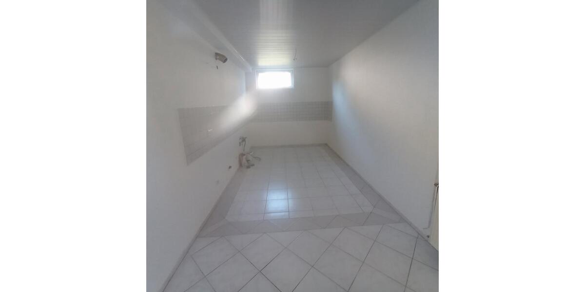 Etagenwohnung Fulda Kohlhaus - 4 Zimmer, 110 m&sup2;, 770&euro; | Angebot:26395124