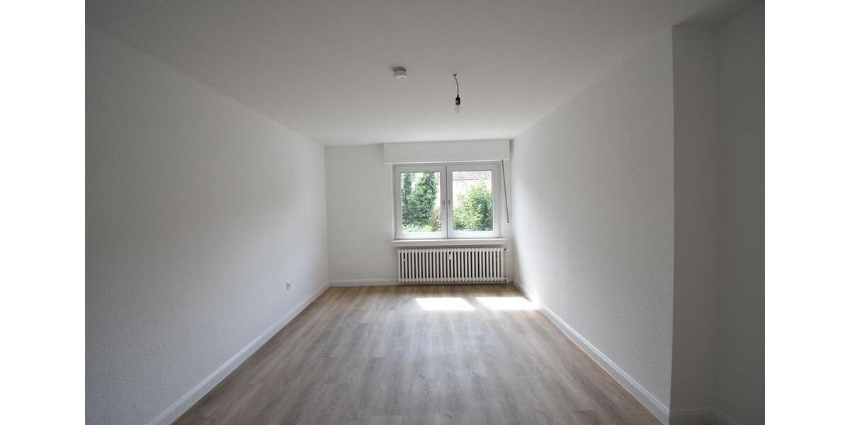 Etagenwohnung Duisburg Beeck - 5 Zimmer, 120 m&sup2;, 995&euro; | Angebot:24689415