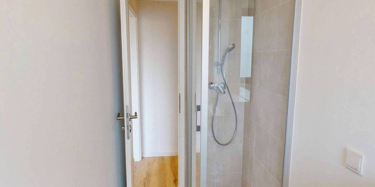 Etagenwohnung Frankfurt Ginnheim - 3 Zimmer, 81 m&sup2;, 1.500&euro; | Angebot:26886494