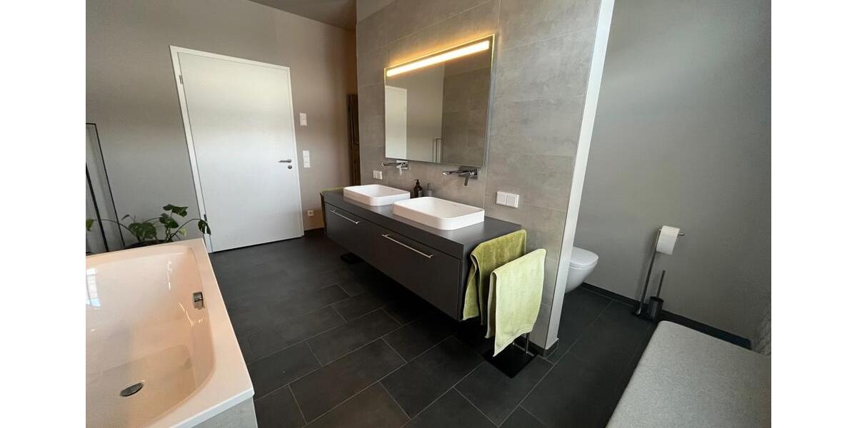 Einfamilienhaus Erfurt Andreasvorstadt - 7 Zimmer, 232 m&sup2;, 3.190&euro; | Angebot:25868170