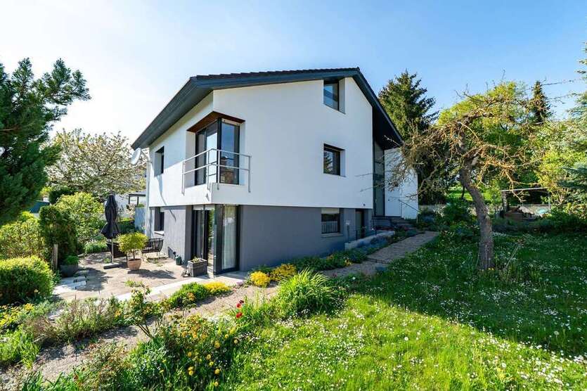 Haus zum Kaufen in Langenau Albeck 599.900 € 251 m²