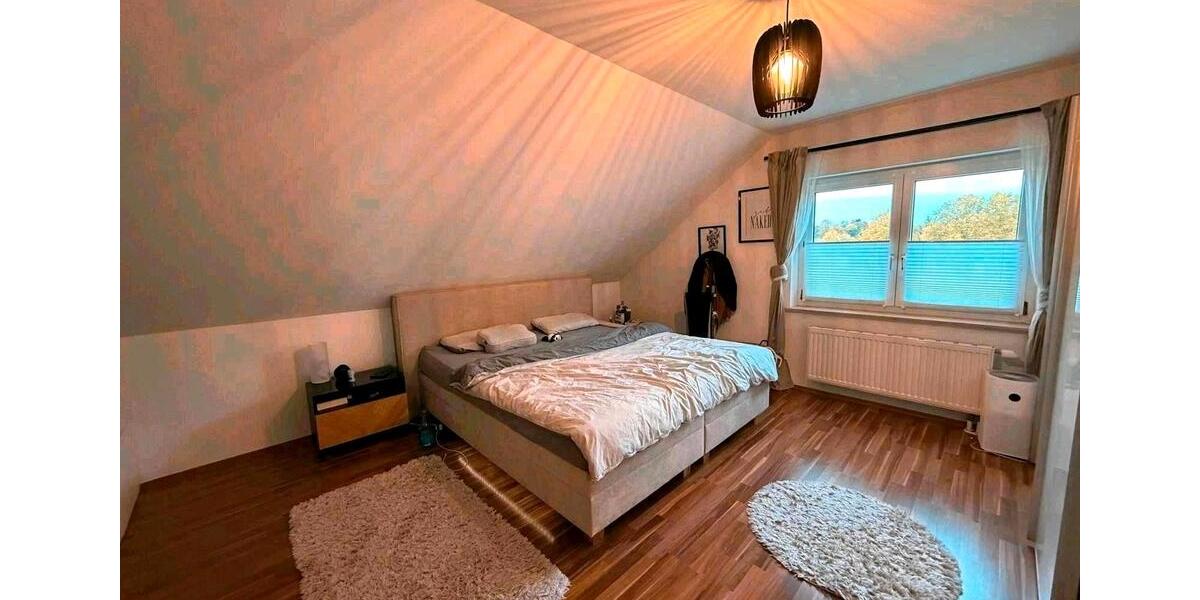 Dachgeschoßwohnung Nidderau - 3 Zimmer, 94 m&sup2;, 1.150&euro; | Angebot:26032236