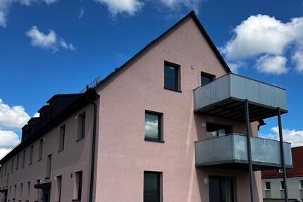 Moderne 3-Zimmer-Wohnung, Balkon + 2 Außenstellplätze 3 zimmer