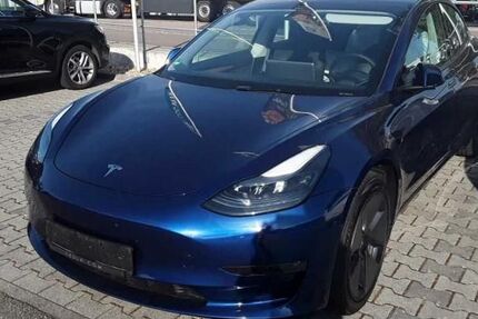 Tesla Model 3 32.608 km 31.750 &euro; Steinbach-Hallenberg OT Herges-Hallenberg 98587