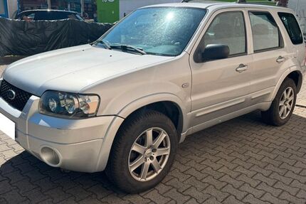 Ford Maverick 190.000 km 1.690 &euro; Berlin 12045
