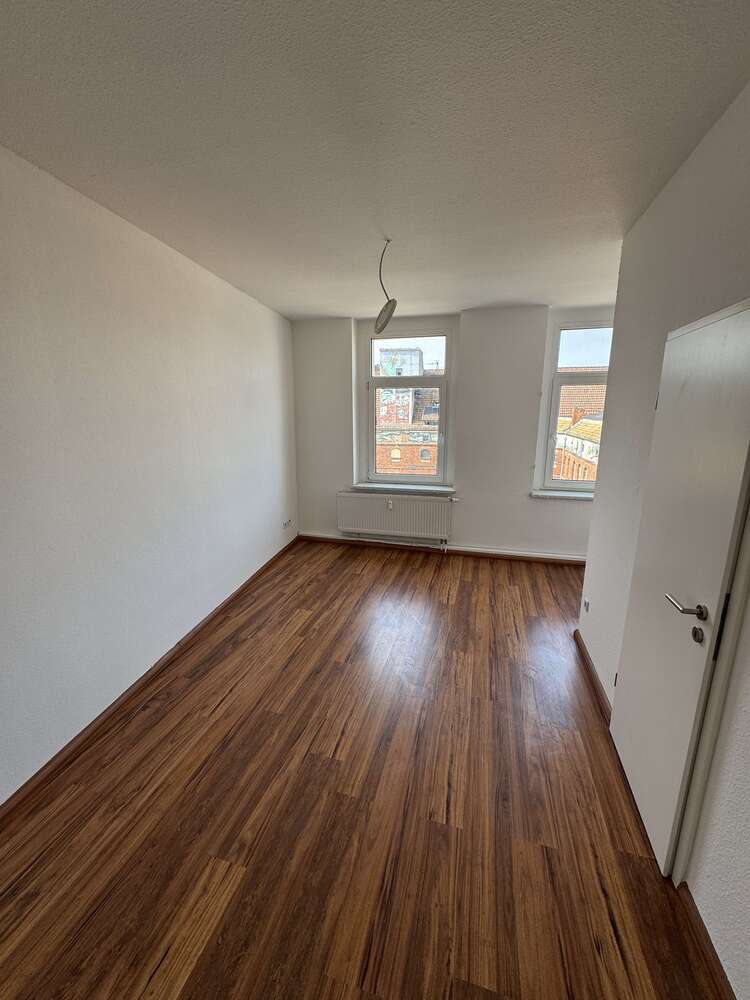 Wohnung zum Mieten in Halle 259 € 19.78 m²