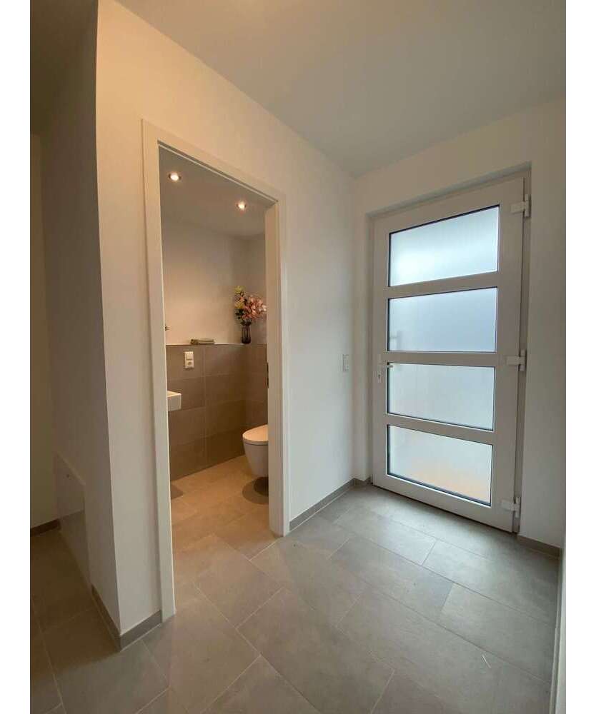 Haus zum Kaufen in Dormagen 732.400 € 145 m²