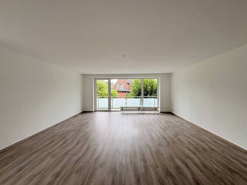 Lichtdurchflutete 2-Zimmer-Wohnung mit Balkon im Herzen von Büderich