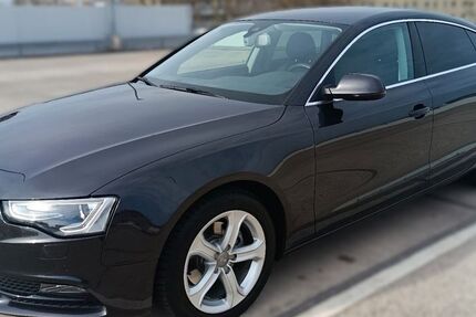 Audi A5 182.540 km 9.990 &euro; Magdeburg 39112