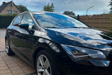 Seat Leon 74.100 km 12.280 &euro; Hamburg 20537