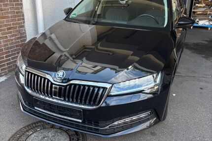 Skoda Superb 122.000 km 21.900 &euro; Ebersbach 73061