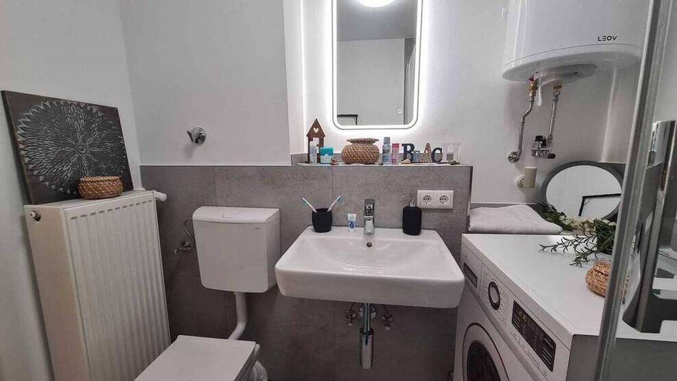 Erstbezug nach Kernsanierung Altersgerechte 3-Zimmer Wohnung mit Aufzug und barrierefreiem Zugang