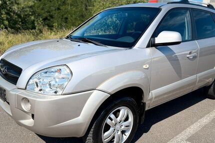 Hyundai TUCSON 177.000 km 3.299 &euro; Berlin 12057