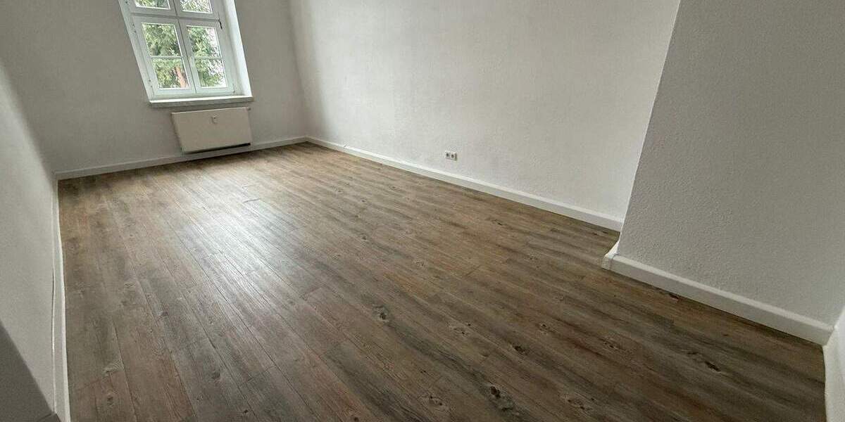 Zimmer Chemnitz Sonnenberg - 2 Zimmer, 67 m&sup2;, 330&euro; | Angebot:25985408